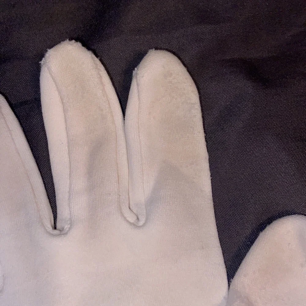Vintage white gloves size medium